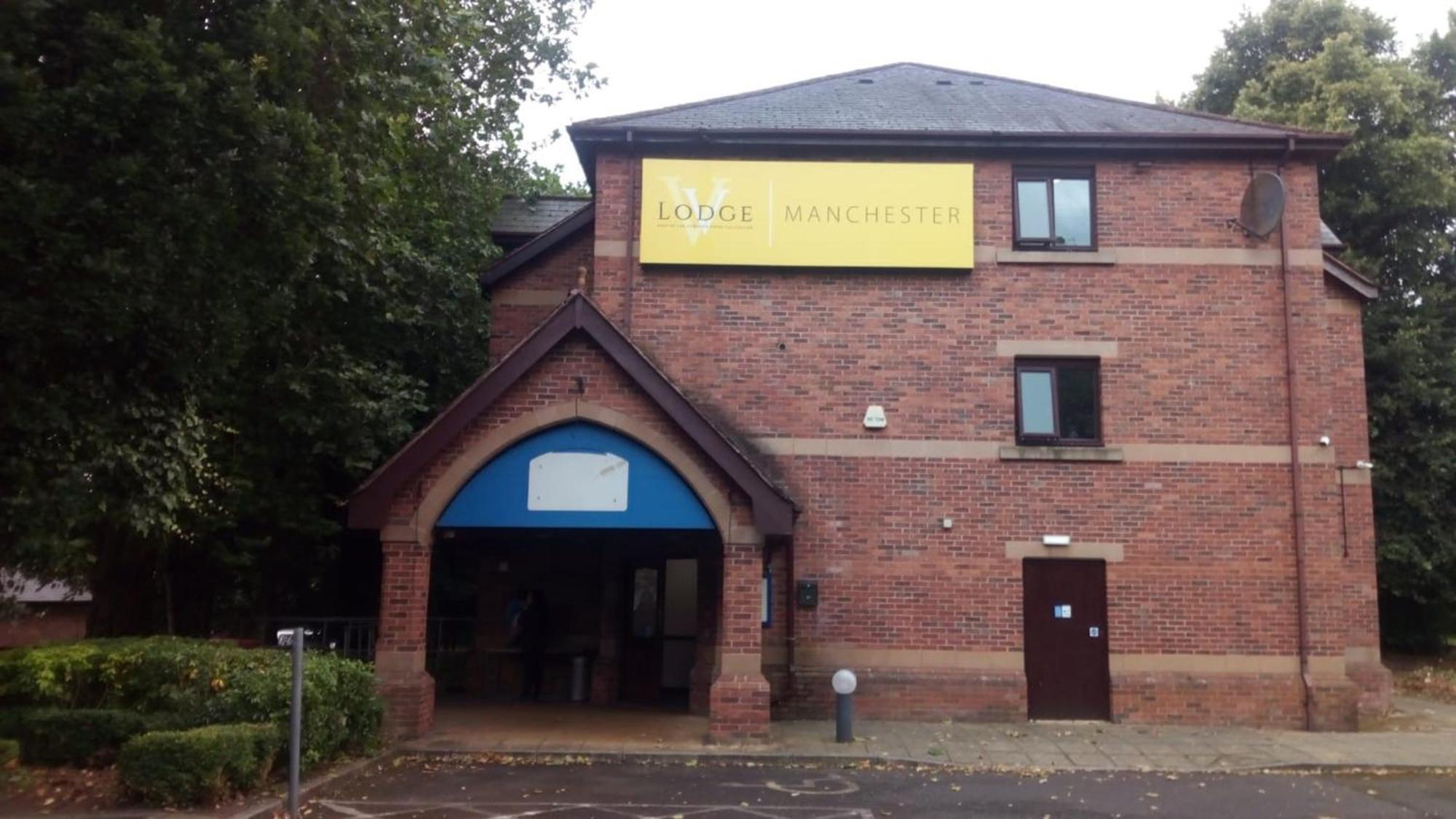 V Lodge Manchester Middleton  Dış mekan fotoğraf