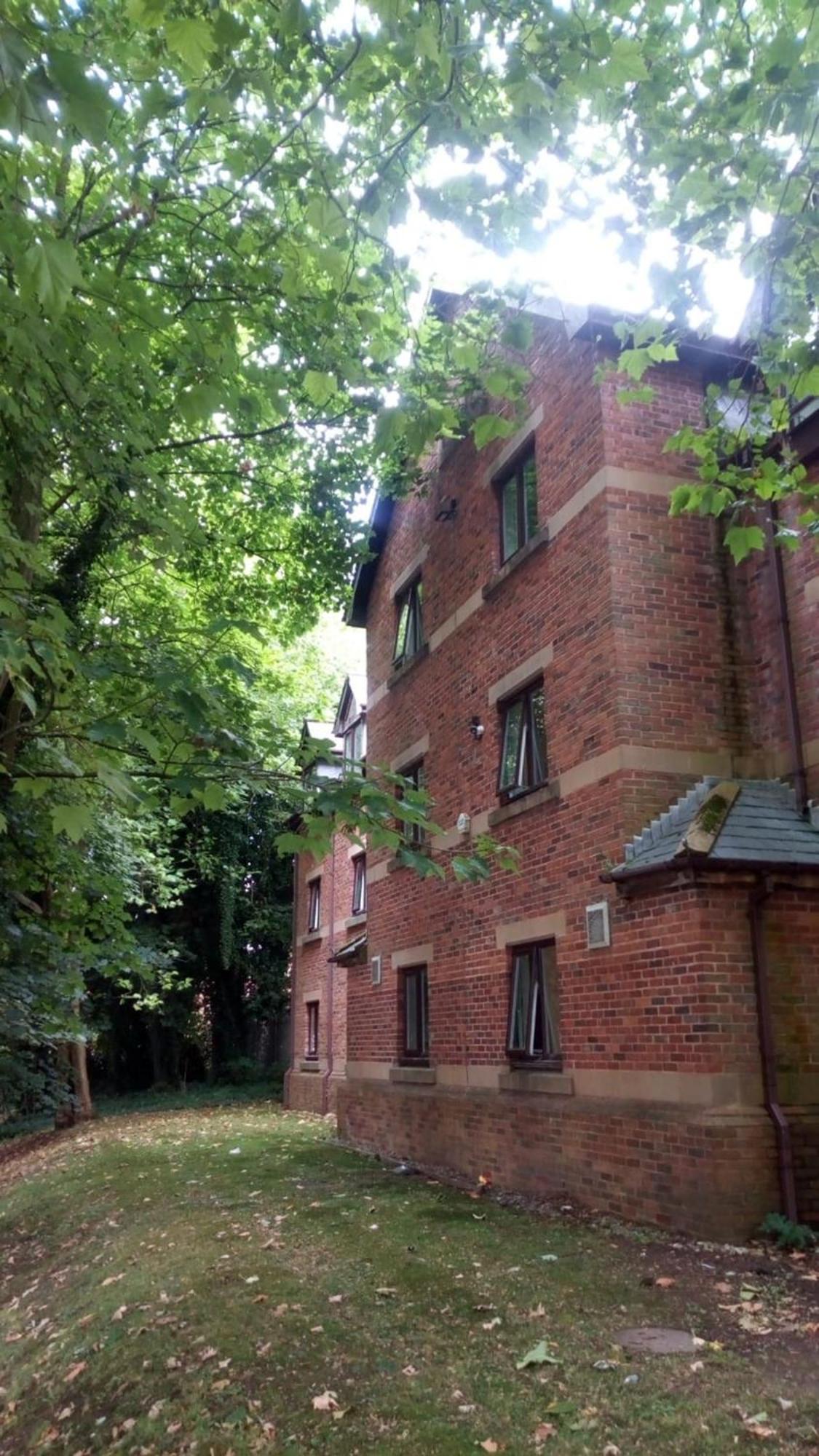 V Lodge Manchester Middleton  Dış mekan fotoğraf